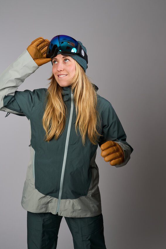 Patagonia W's Storm Shift Jacket Nouveau Green - Behind the Patagonia W's Storm Shift Jacket Nouveau Green - Behind the