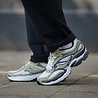 Saucony Saucony ProGrid Omni 9 Metallic White Gold – Reflective Retro Sneaker Saucony Saucony ProGrid Omni 9 Metallic White Gold – Reflective Retro Sneaker