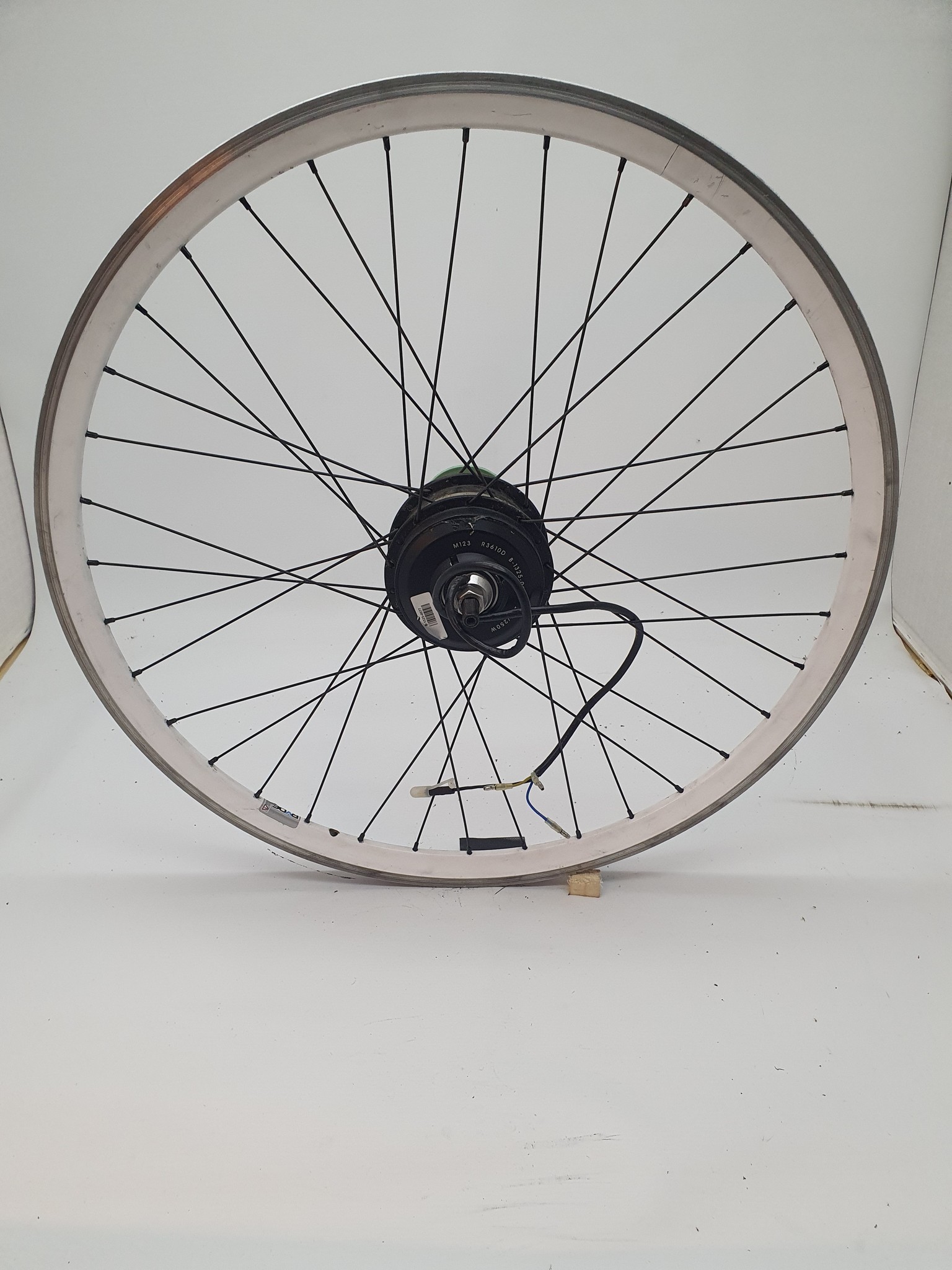 Cortina Ecomo 28'achterwiel mket 24v motor - used-e-bike parts