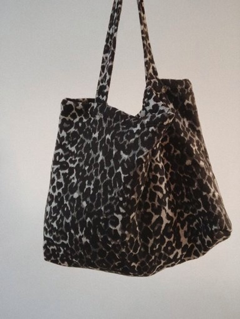 Studio Noos Jaguar mom-bag