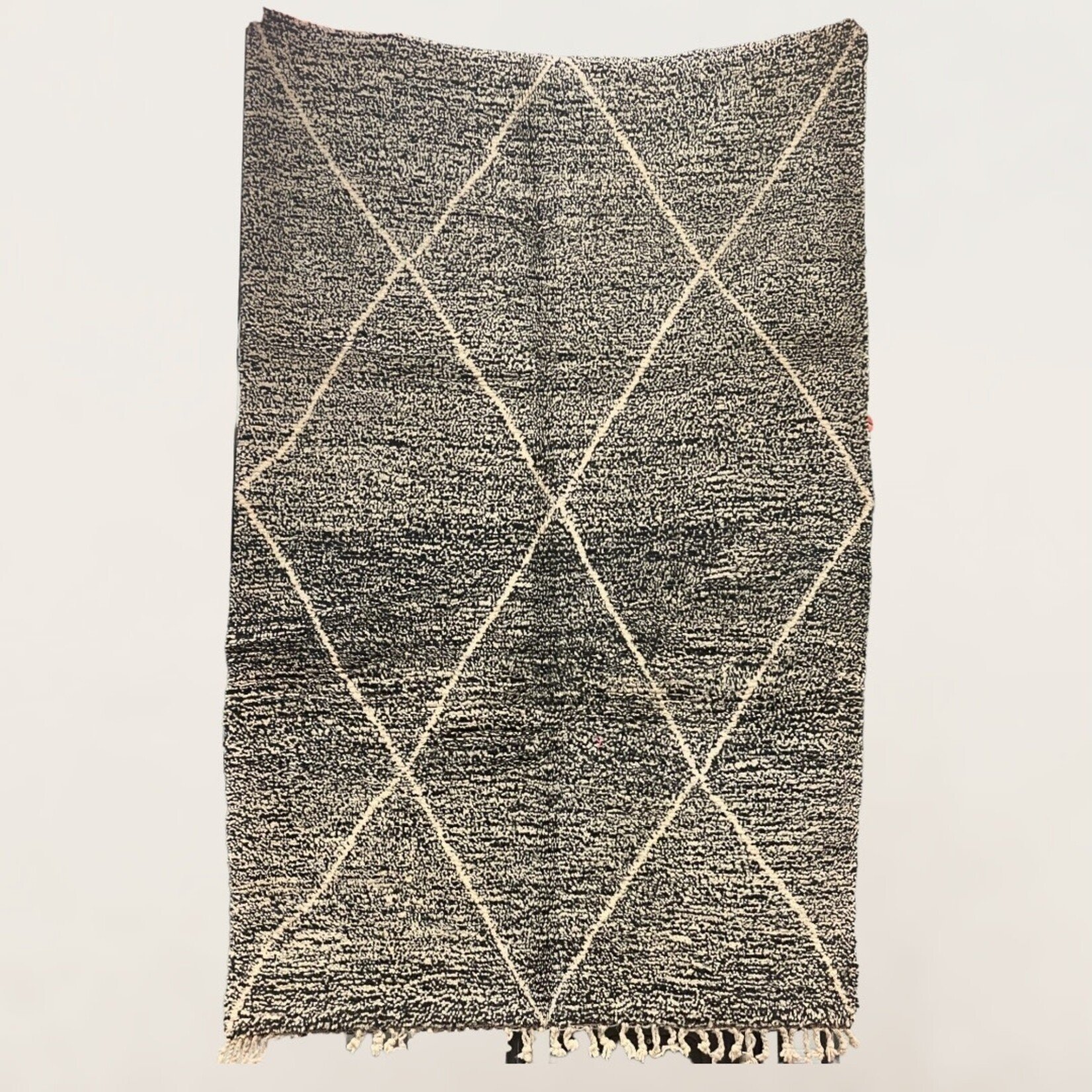 Bivouac Tapis Béni Ouarain Chiné Noir Beige Rosé Très grands Losanges 148*235 cm