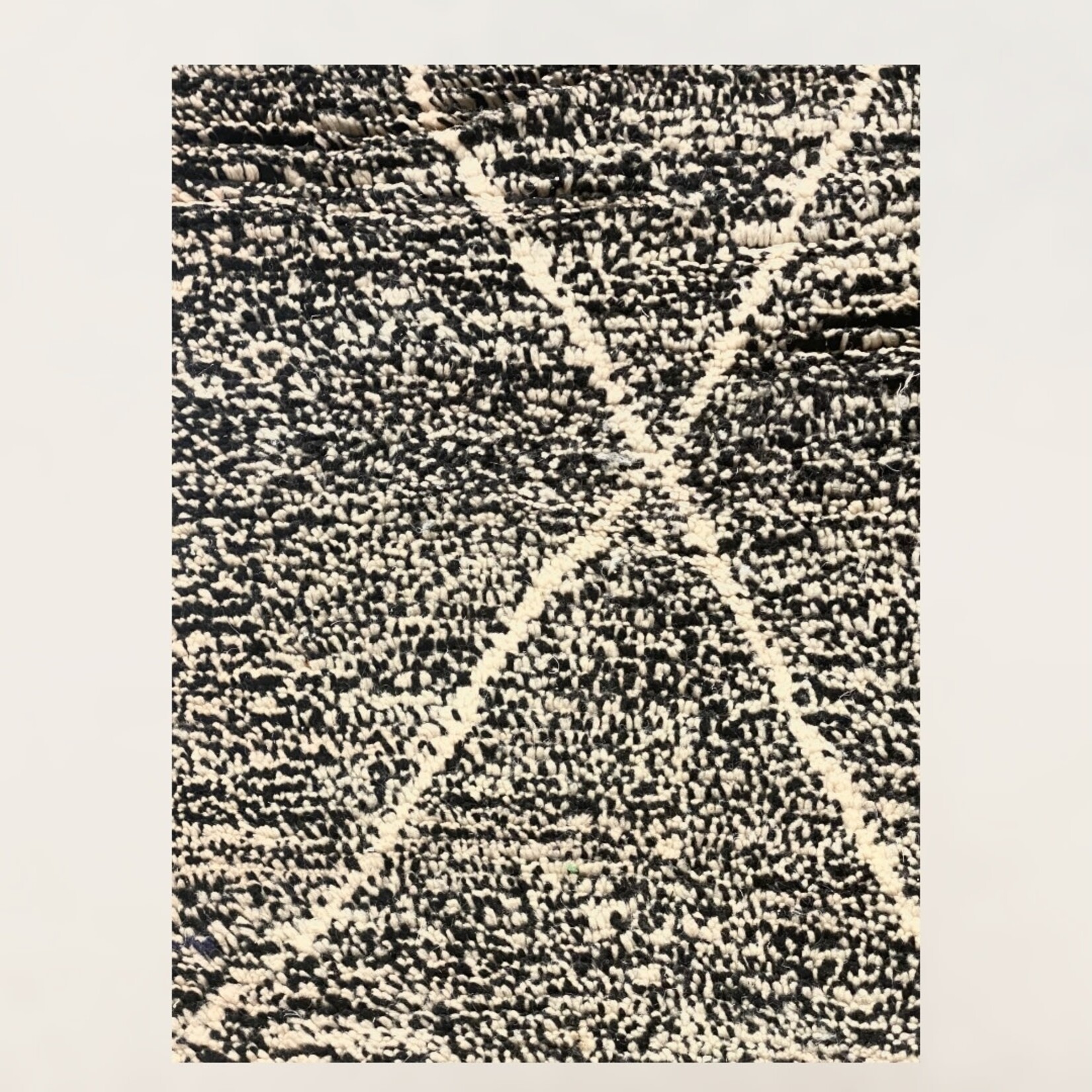 Bivouac Tapis Béni Ouarain Chiné Noir Beige Rosé Très grands Losanges 148*235 cm