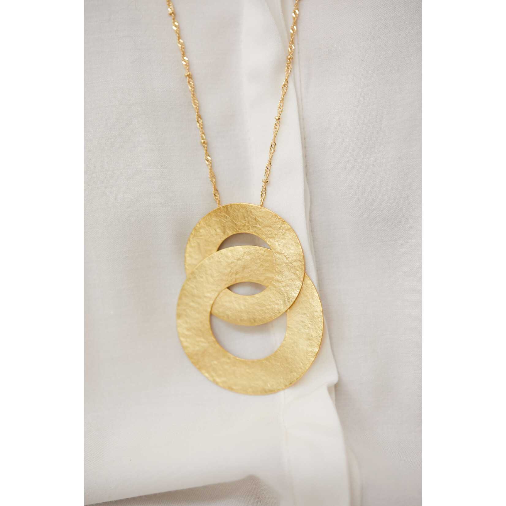 By 164 Sautoir Athena