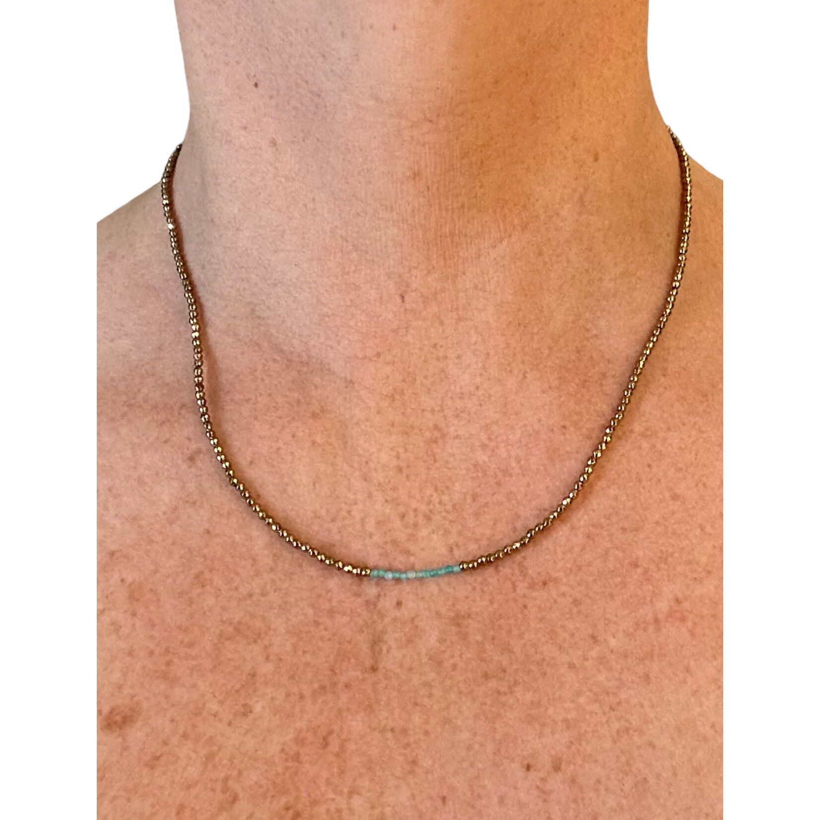 Scarlet et Lucien Collier Amélie Hématite et Amazonite