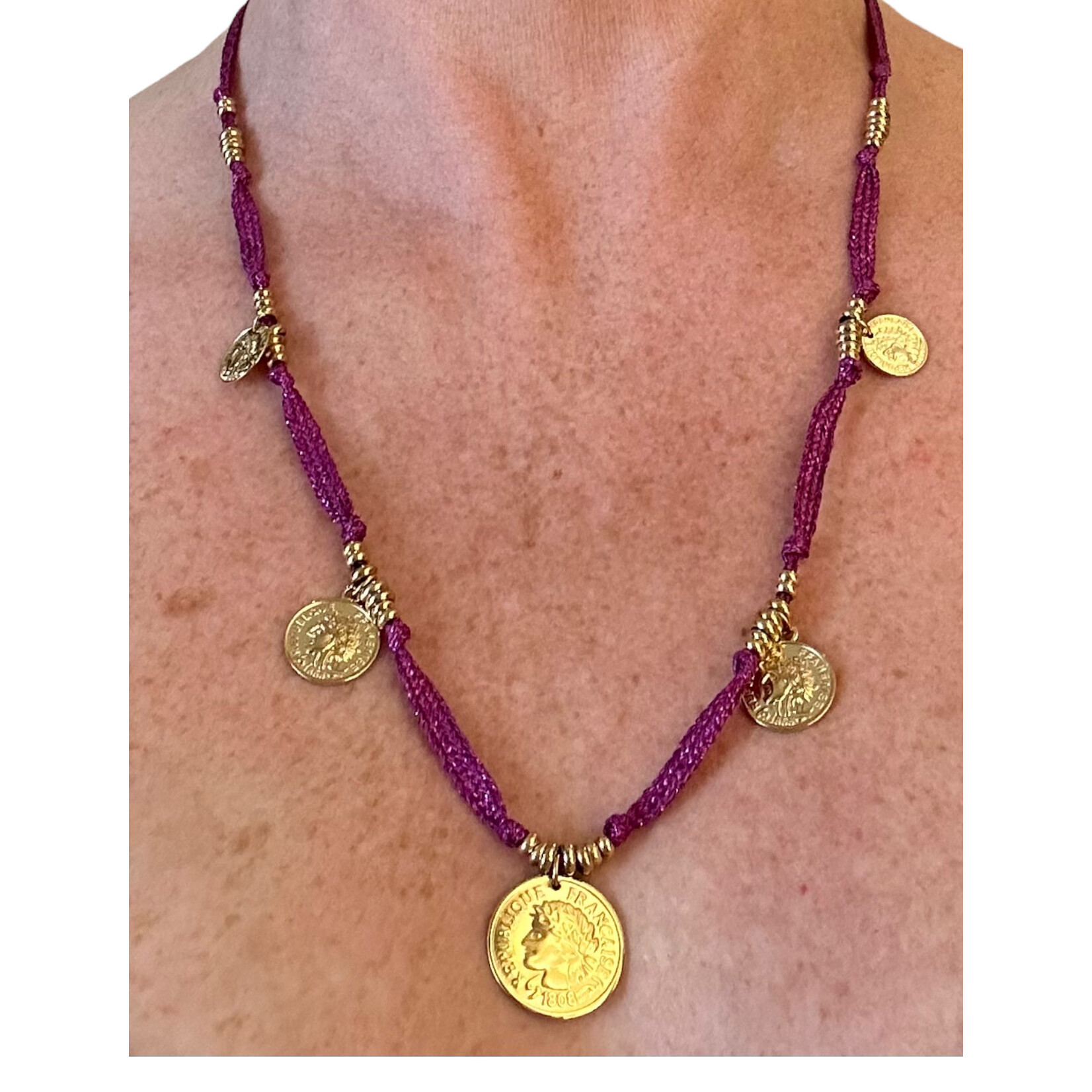 Scarlet et Lucien Collier India Ruban Rose