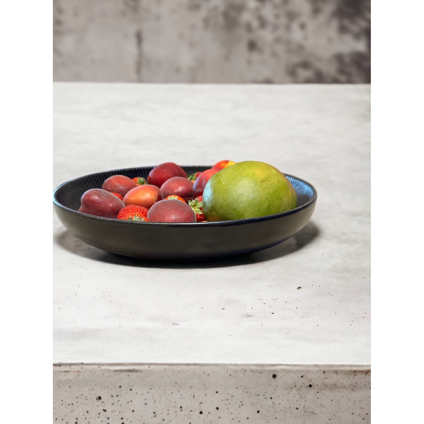 Bloomingville Neri Serving Bowl, Black, Stoneware Saladier