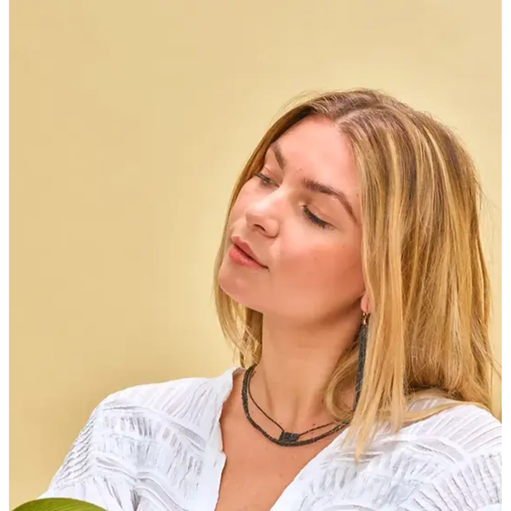 Maison Bivouac Collier Tiny Necklace Black