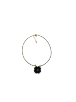 Scarlet et Lucien Collier Flower Hématite et Onyx