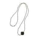 Scarlet et Lucien Sautoir Flower Elastique Hématite et Labradorite