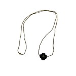 Scarlet et Lucien Sautoir Flower Elastique Hématite et Onyx