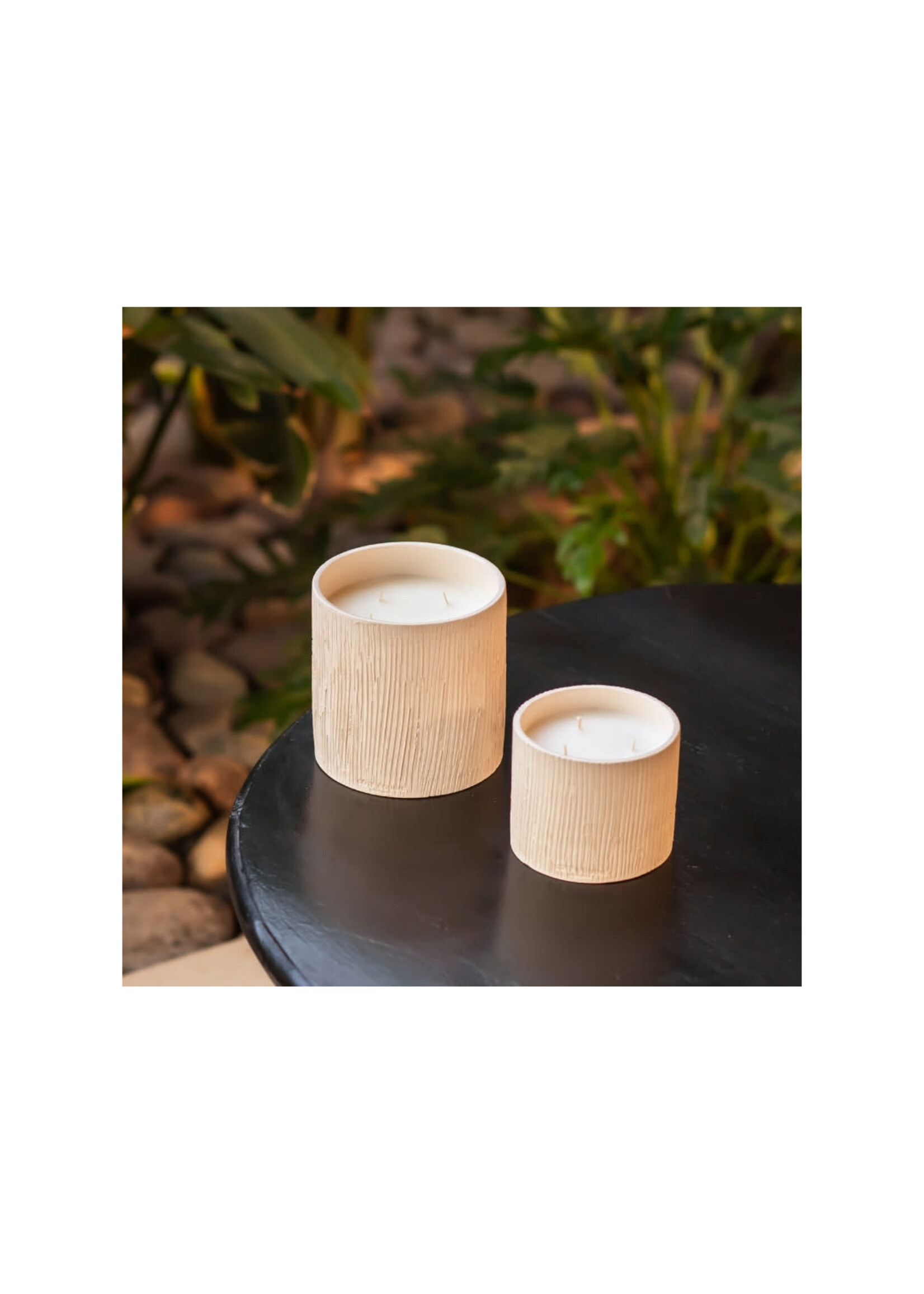 Côté Bougie Bougie Céramique Striée Blanche Fleur d'Oranger