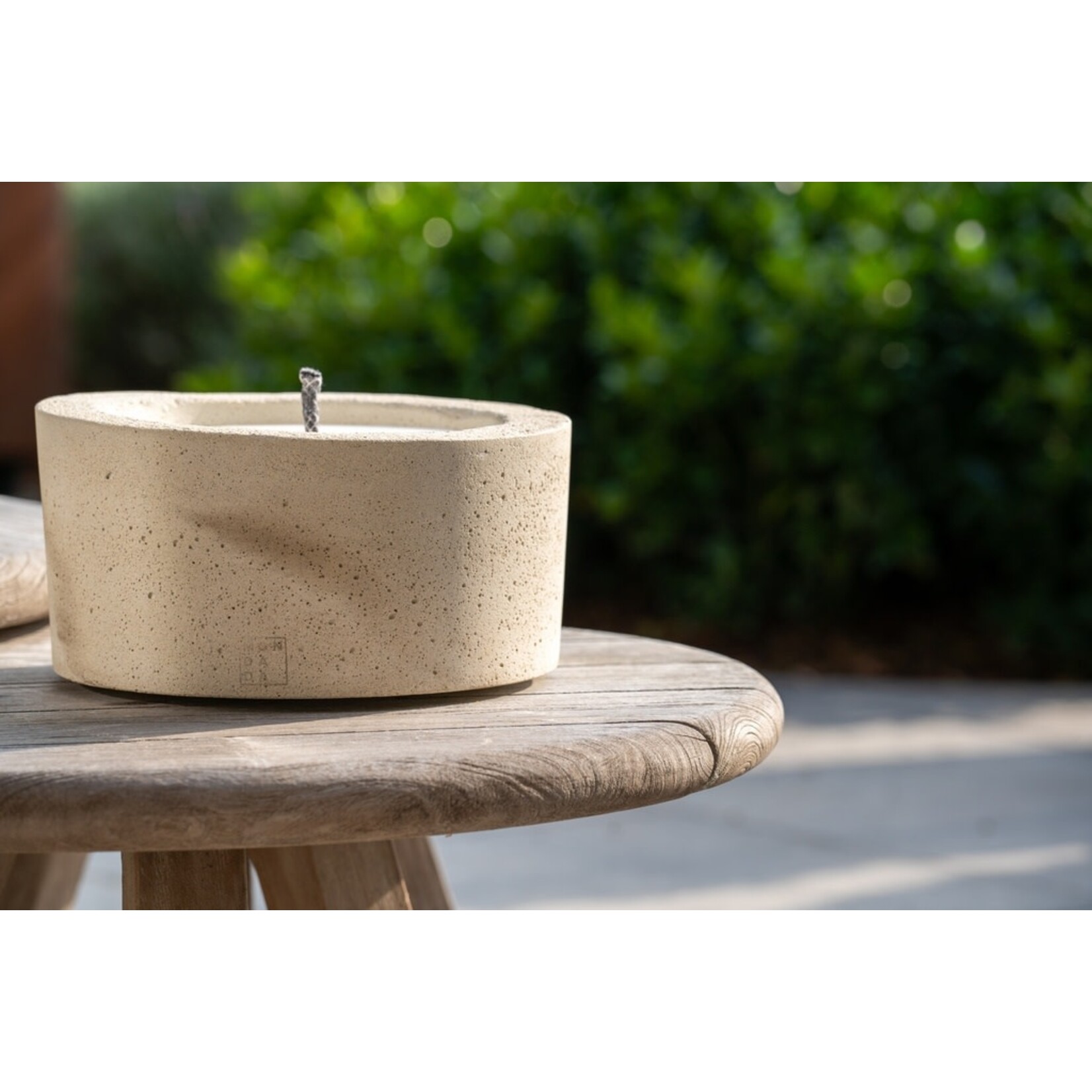 Mon Dada Mon Dada Bougie Outdoor Urban Table Three Ecru