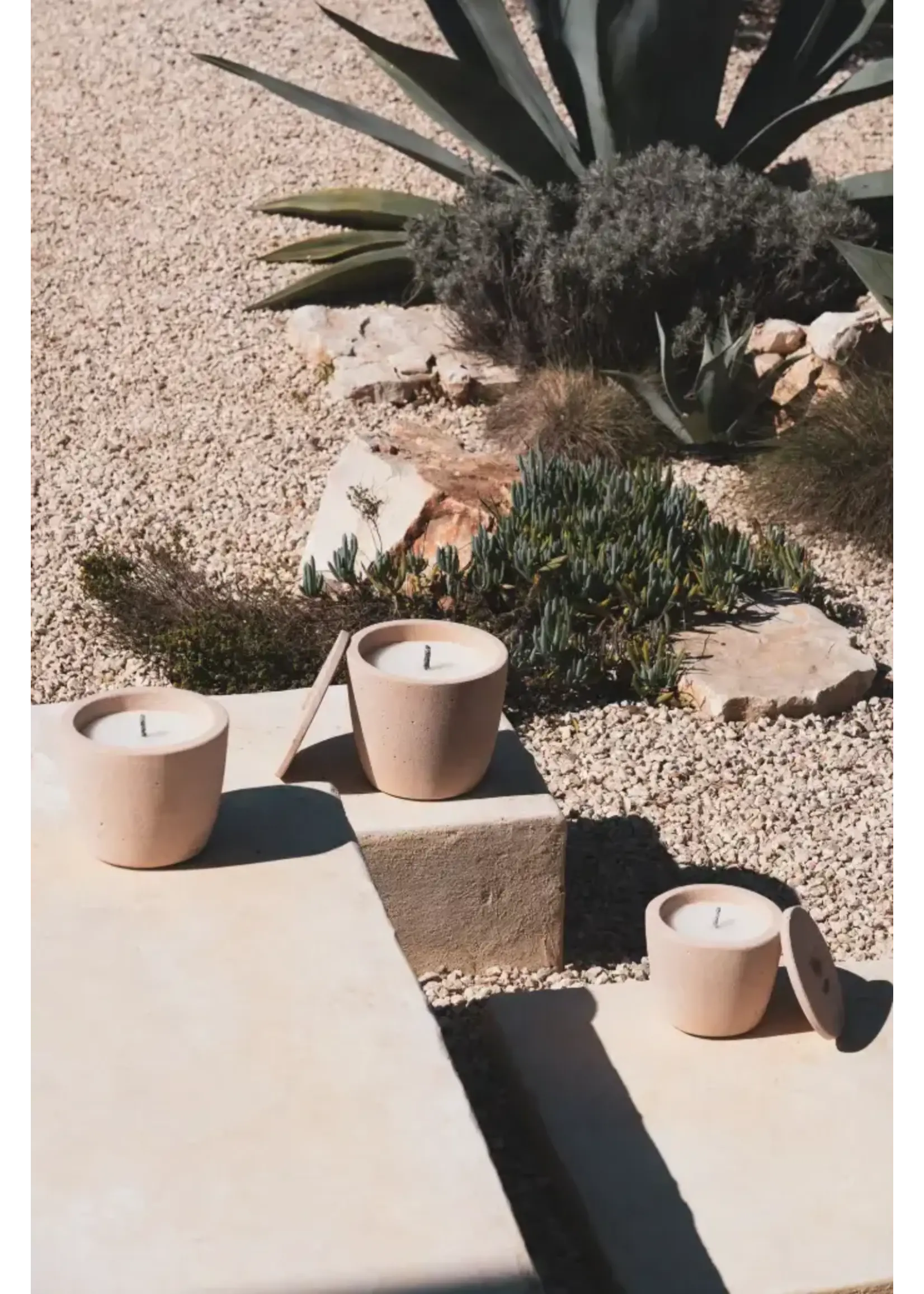 Mon Dada Mon Dada Bougie Outdoor Urban Medium Ecru + Couvercle