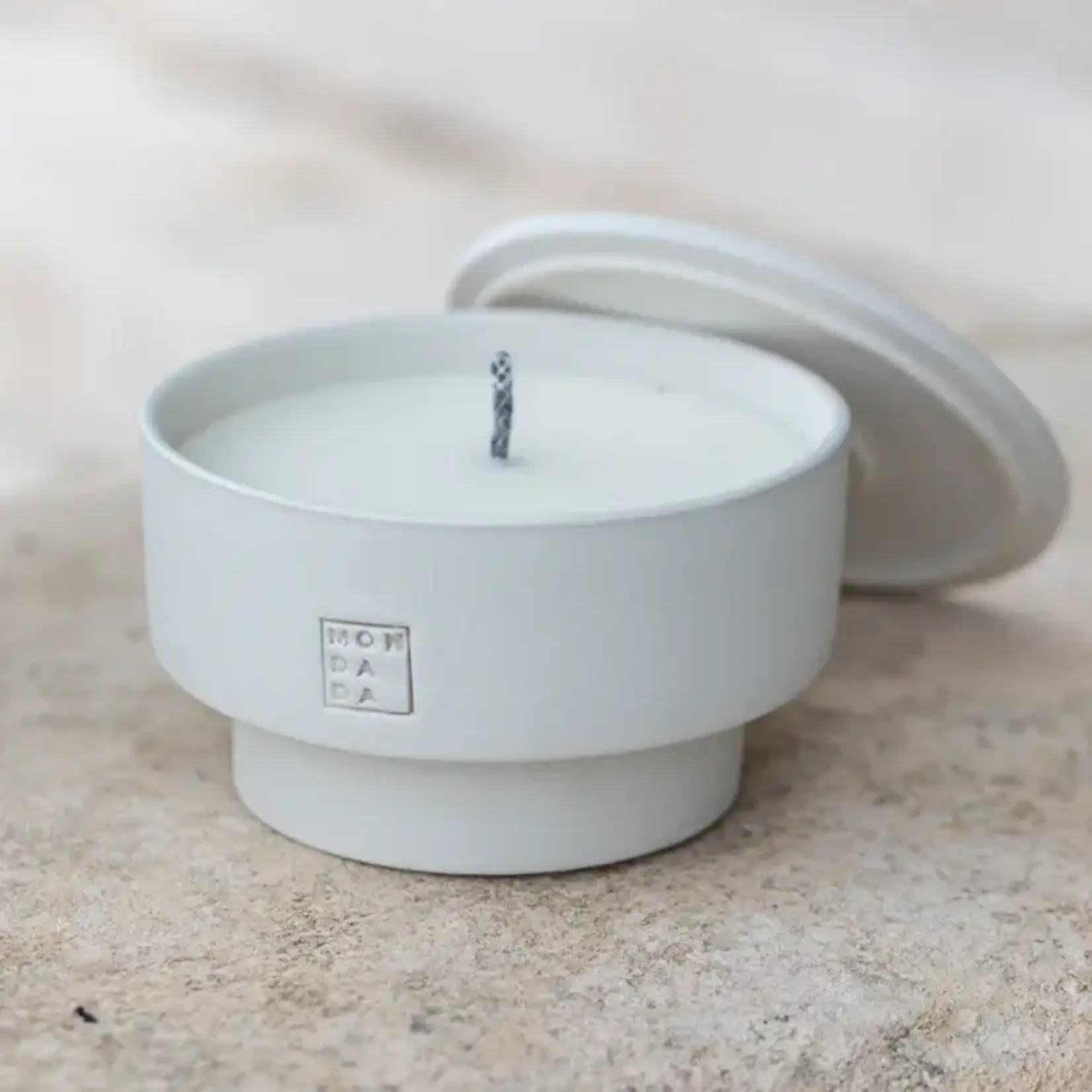 Mon Dada Mon Dada Bougie Outdoor June Dover Three + couvercle