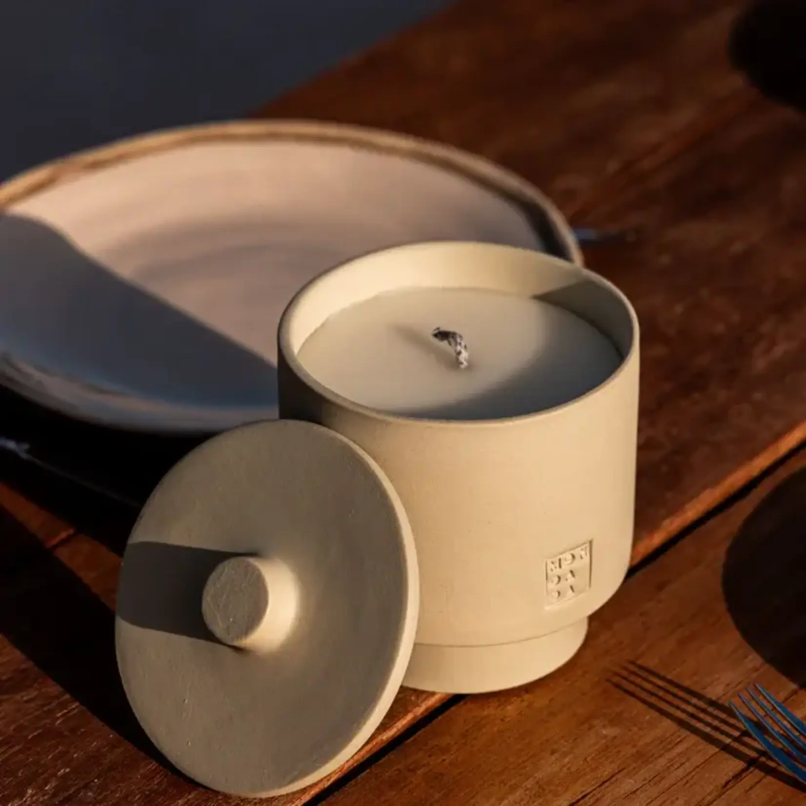 Mon Dada Mon Dada Bougie Outdoor June Dover One + couvercle