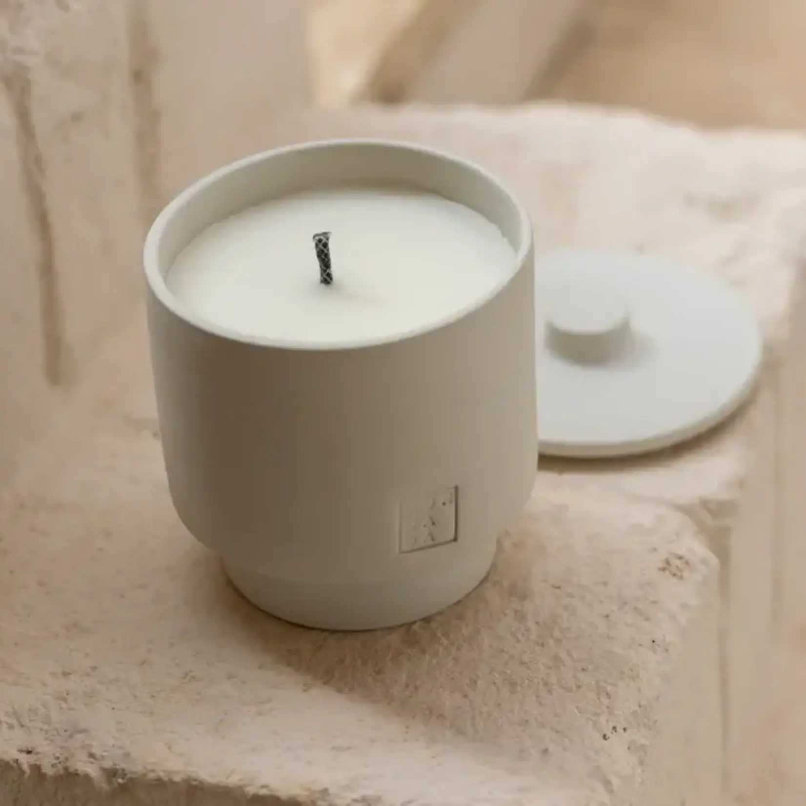 Mon Dada Mon Dada Bougie Outdoor June Dover One + couvercle