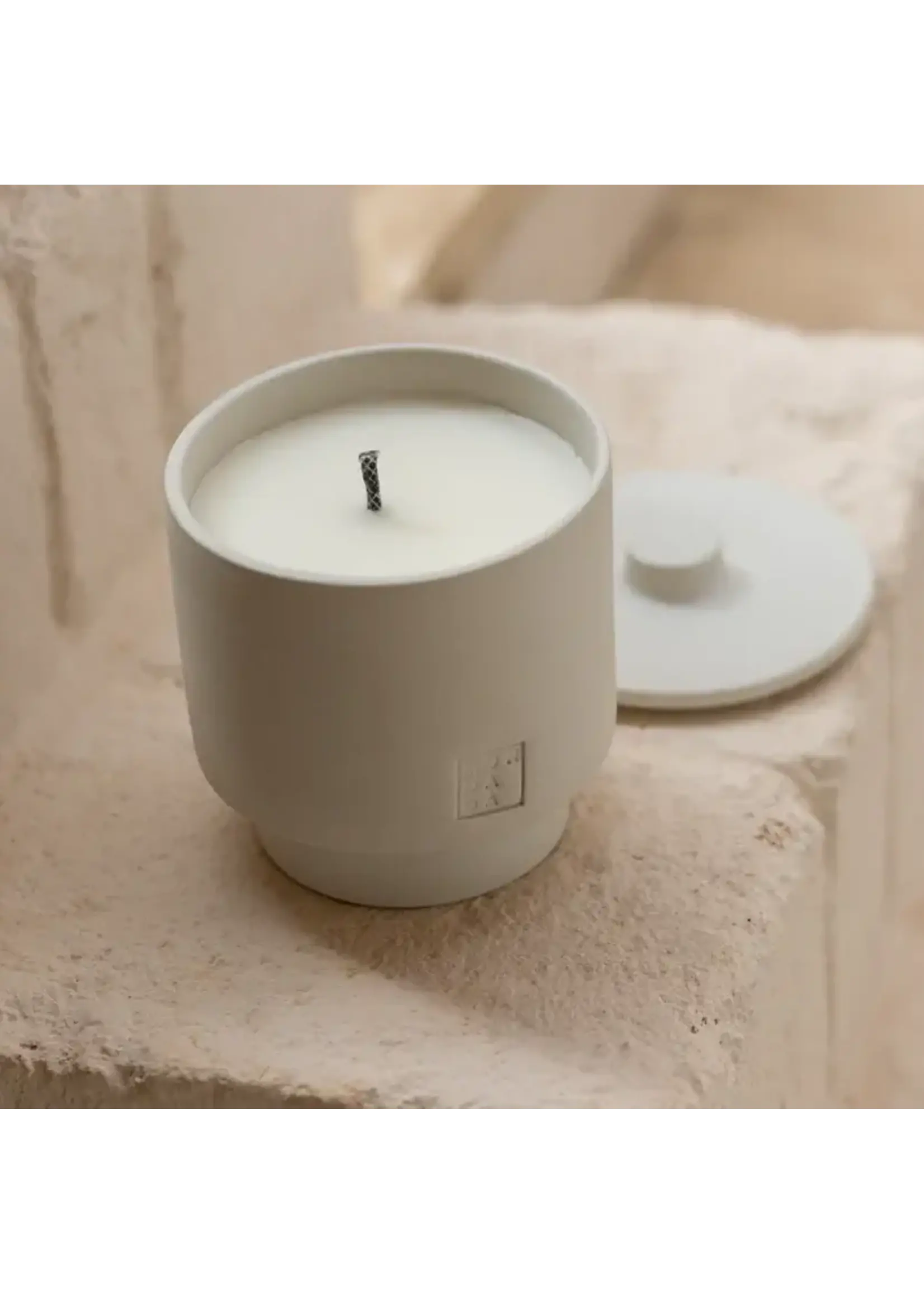 Mon Dada Mon Dada Bougie Outdoor June Dover One + couvercle