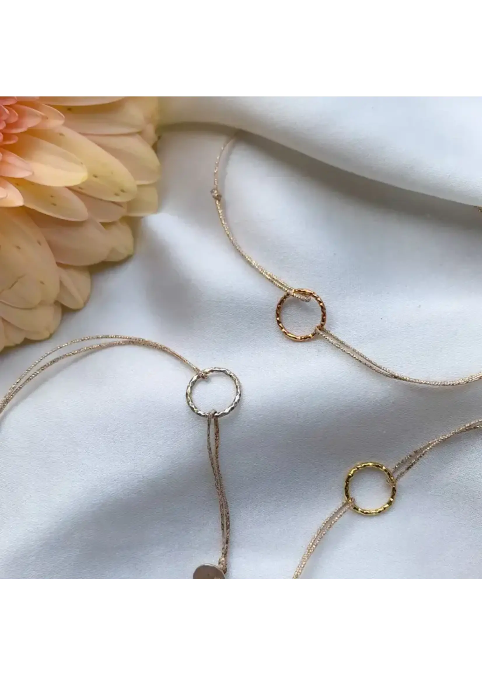 Sophie Deschamps Bracelet Fil Anneau Ciselé