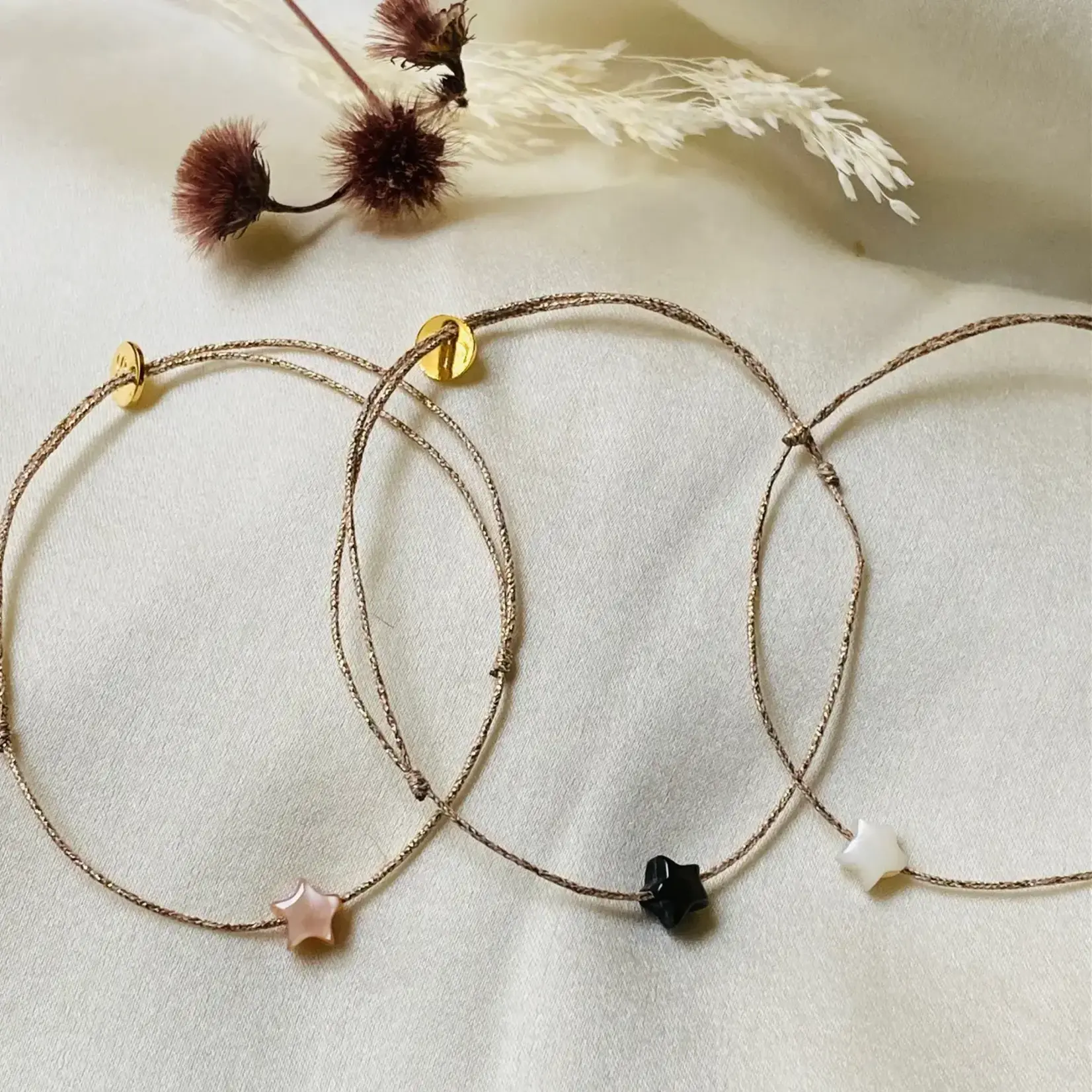 Sophie Deschamps Bracelet Fil Cœur Nacre Rose