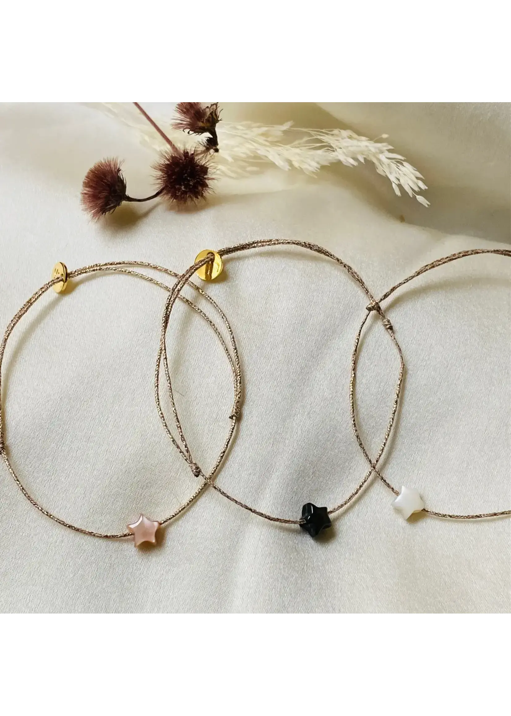 Sophie Deschamps Bracelet Fil Cœur Nacre Rose