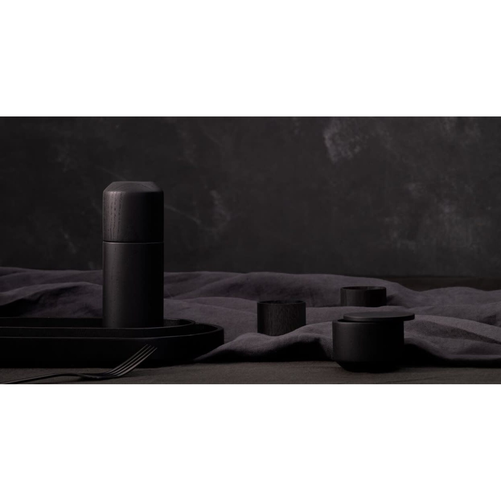 Ekta Plateau Wood Tray Black Oak Medium 16,5*30 cm