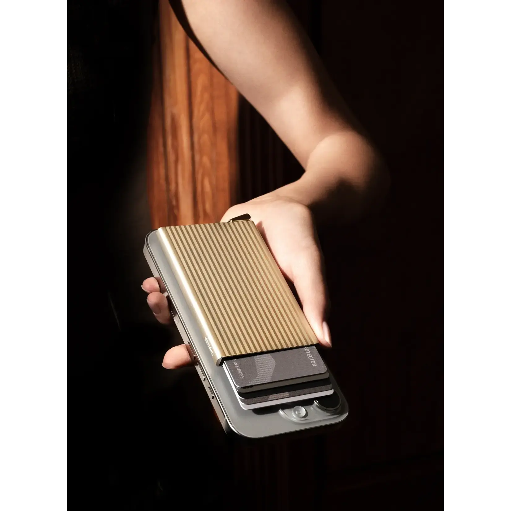 Secrid CardProtector Fluted for Magsafe Cashmere