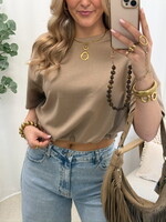 Cropped t-shirt Amber JS2218 taupe  (PRE ORDER week 20)