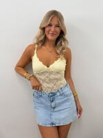 Kanten body Mirthe 23572 geel