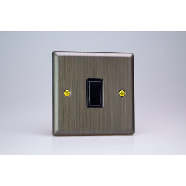 Varilight Urban 1-Gang 10A 1- or 2-Way Rocker Switch Black Antique Brass Black