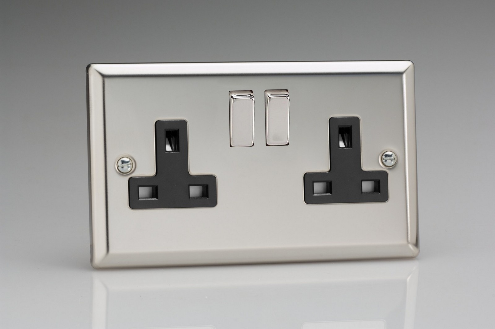 Varilight Classic 2-Gang 13A Double Pole Switched Socket Black Mirror ...
