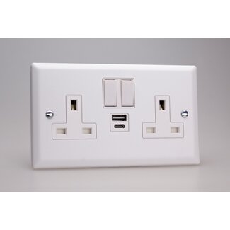 Varilight Urban 2-Gang 13A Single Pole Switched Socket + 1x USB A + 1 x USB C Charging Ports White Chalk White White
