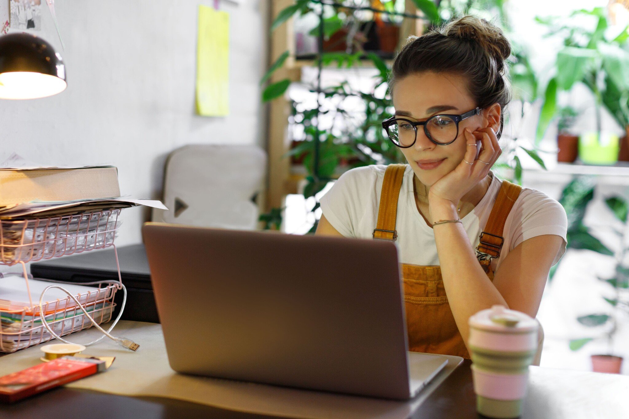 Brighten Your Workspace: Must-Have Desk Lamps for Productivity