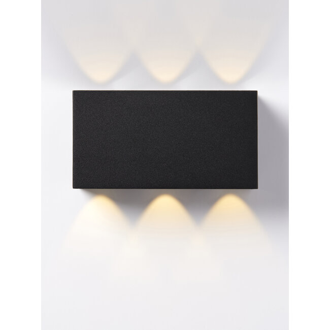 Tri-Light IP44 Matt Black LED 3000K 330LM