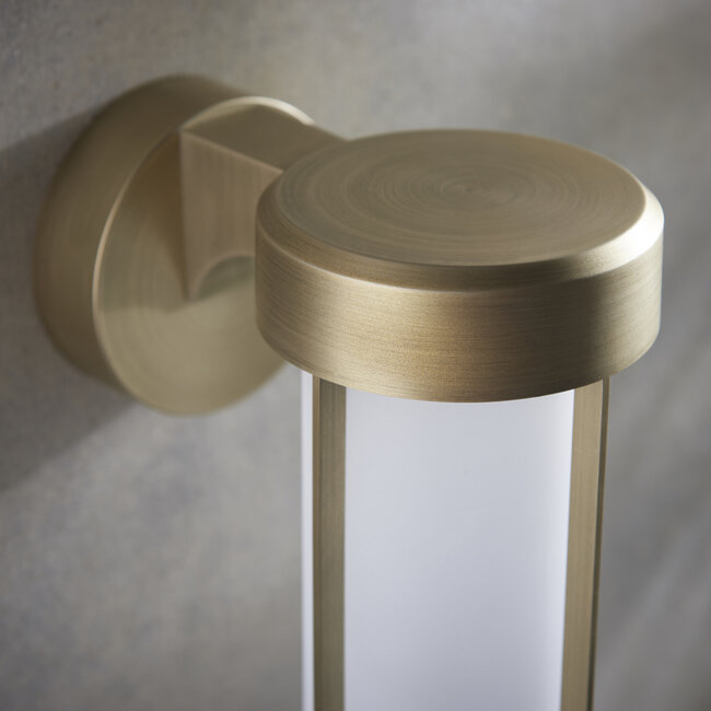 Sentry 1lt LED Wall - Ant Brass/frost