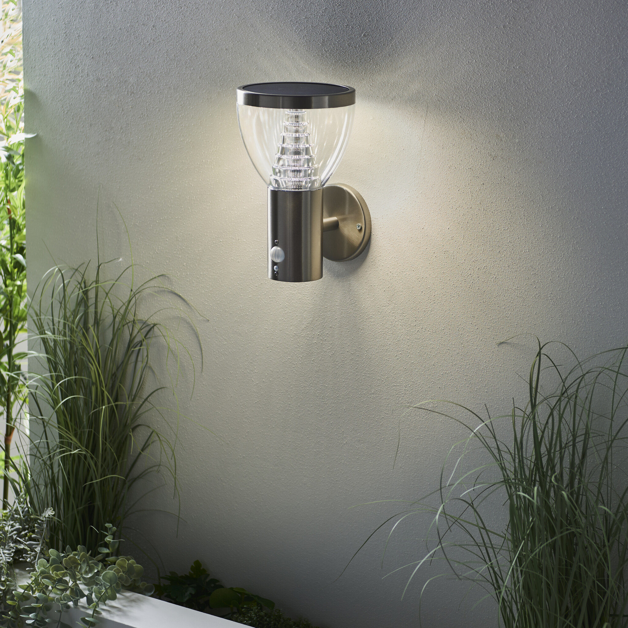 Galaxy 1lt Solar Wall Light - The Factory Shop - Poole Lighting