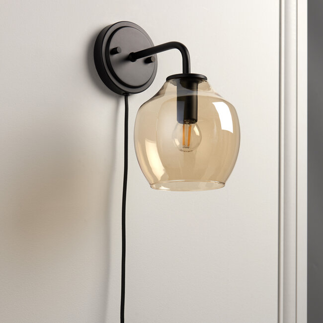 Vara Wall Plug In