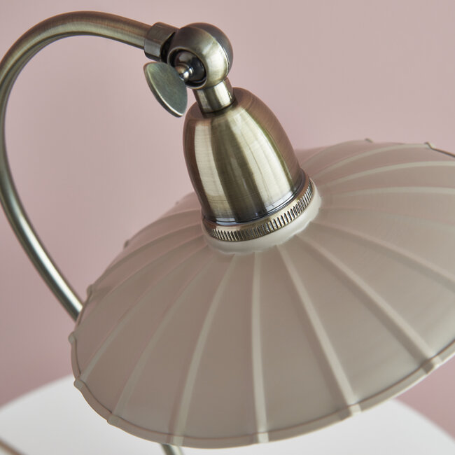Madara Scallop Table Lamp