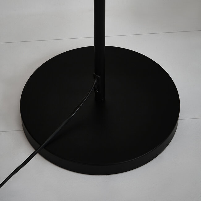 Higuruma 2lt Floor Lamp Black