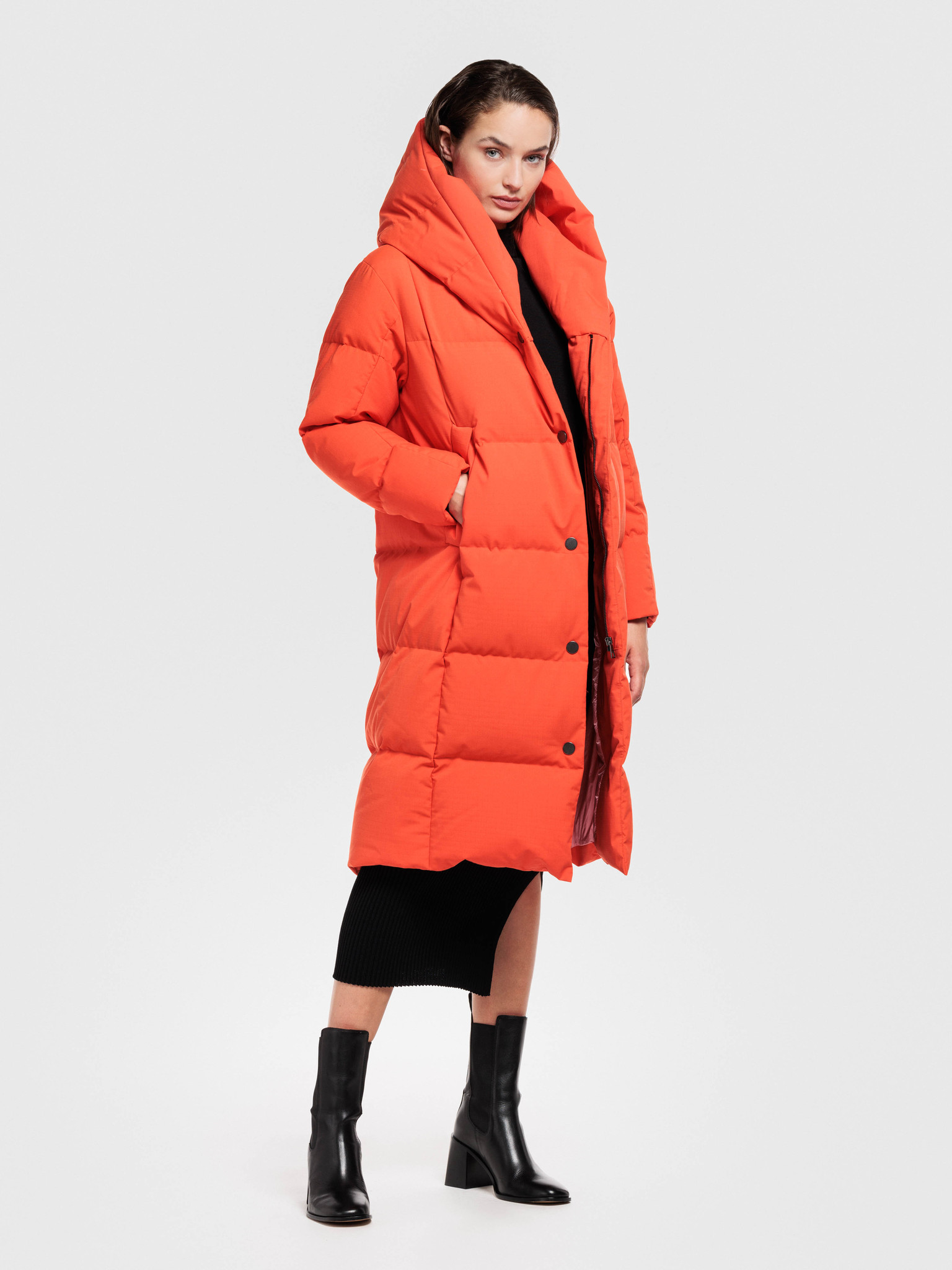 Long ripstop down coat with cocoon hood - Lava Red - Creenstone