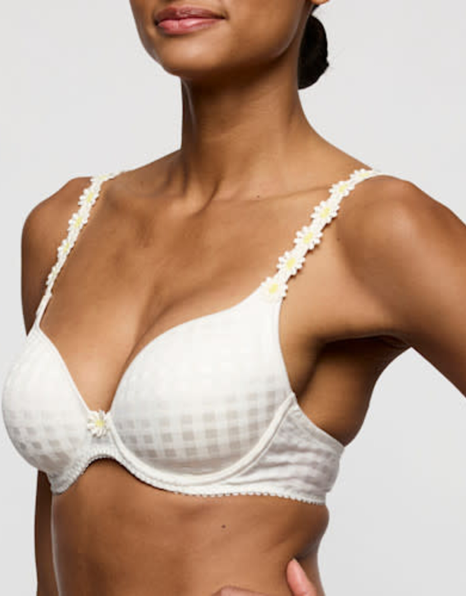 Marie Jo Avero 0200416