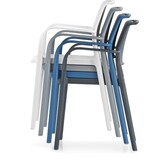 ARA 315 - KUNSTSTOF ZORGSTOEL MET ARMLEGGERS