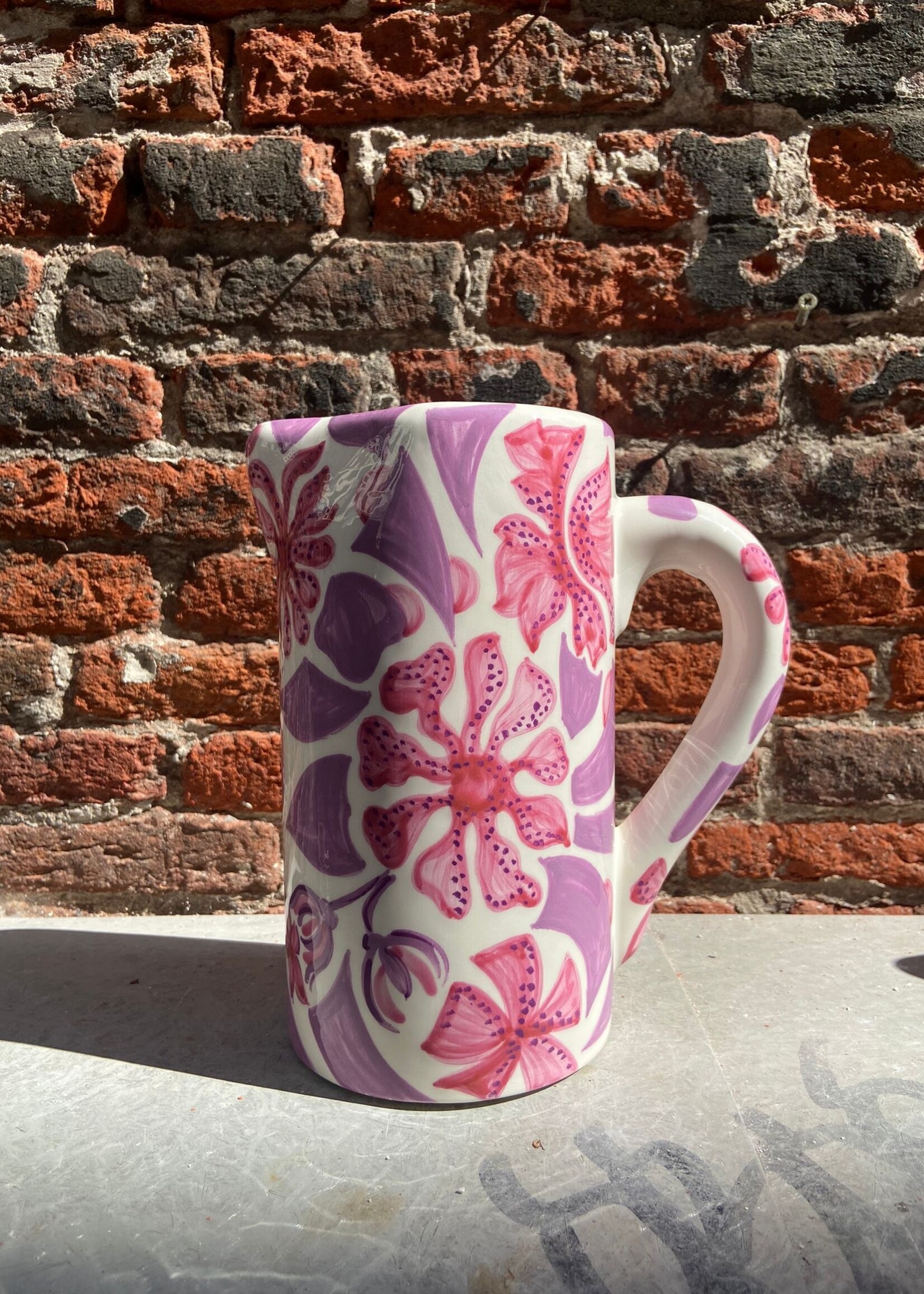 Vaisselle Vaisselle Drink me jug/vase  'Fuchsia/lilac floral'