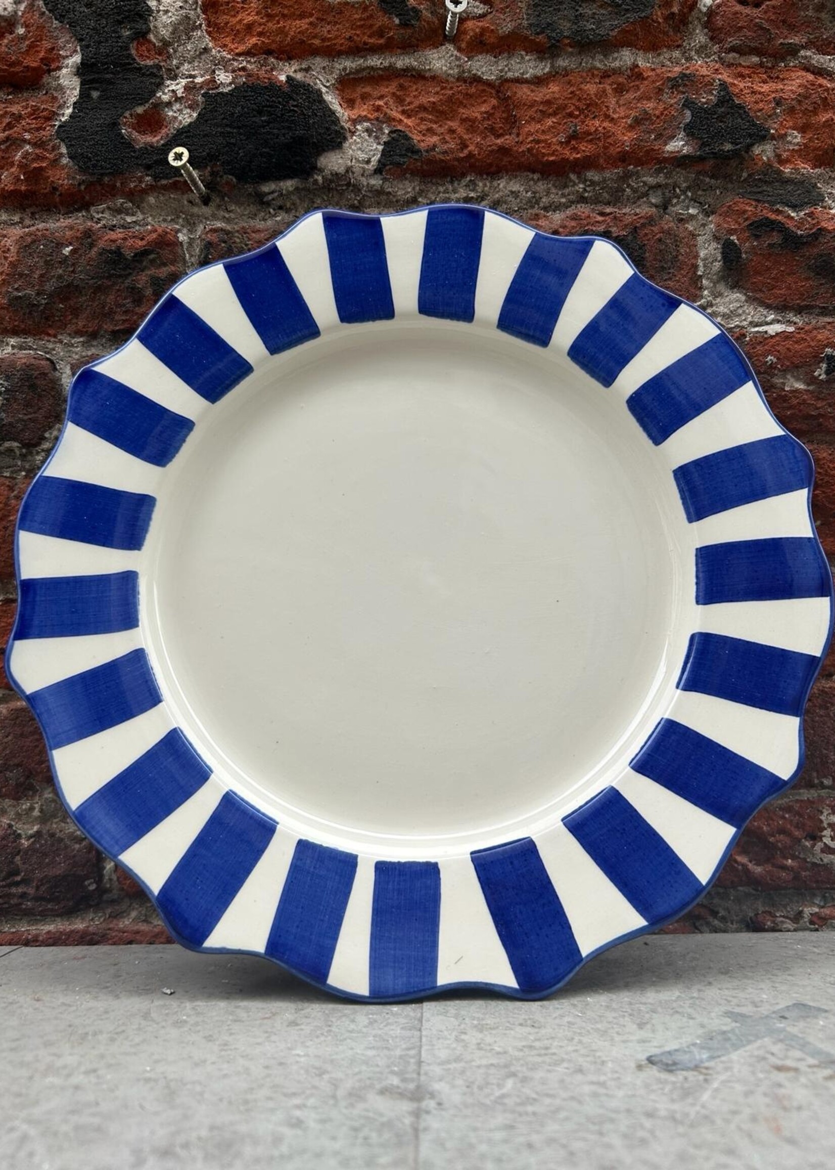 Anna + Nina Anna + Nina Scalloped Dinner Plate 'Blue'