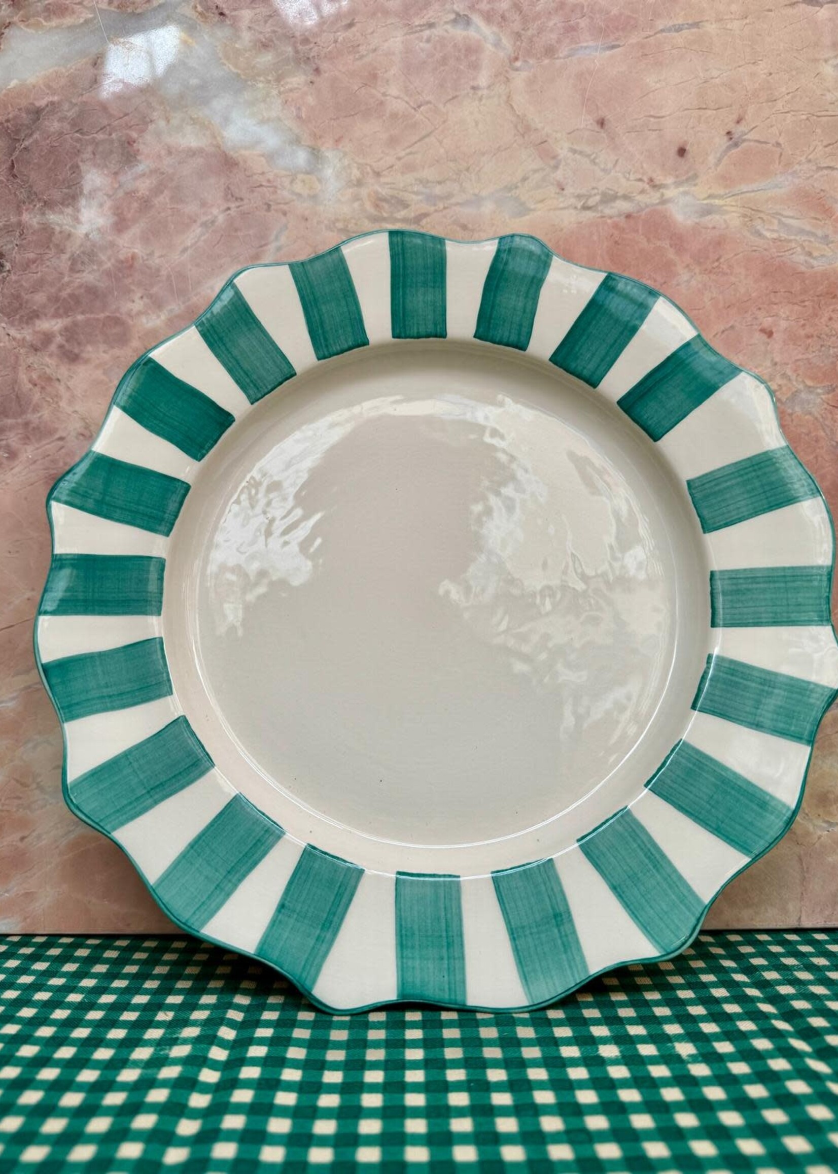 Anna + Nina Anna + Nina Scalloped Dinner Plate 'Pine'