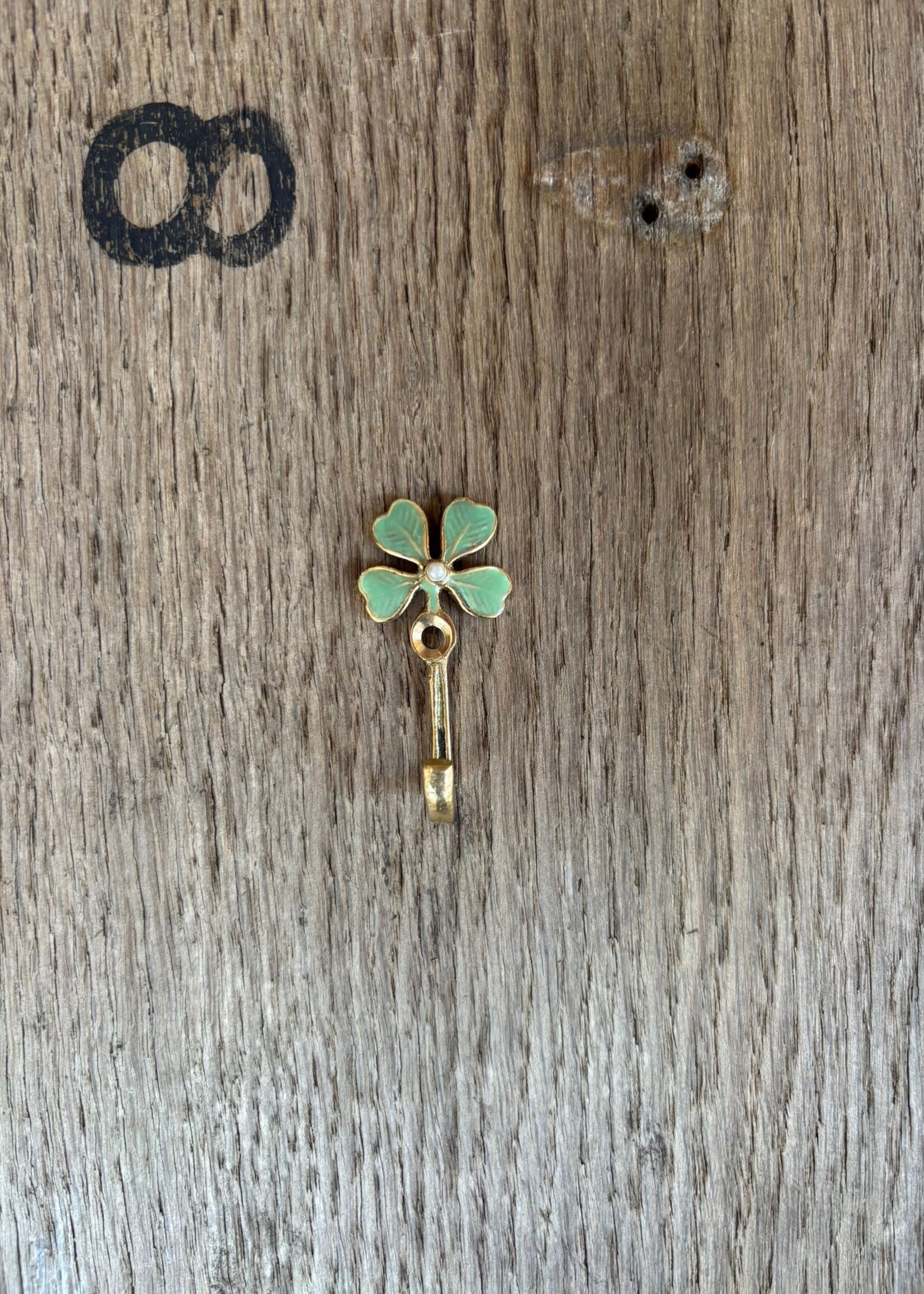 Doing Goods Doing Goods Lucky Clover Hook