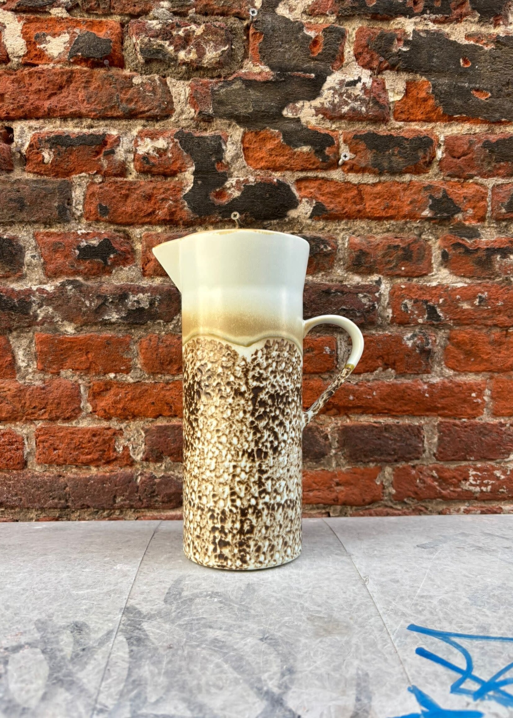 HKliving HKliving Ceramic 70's Jug 'Shell'