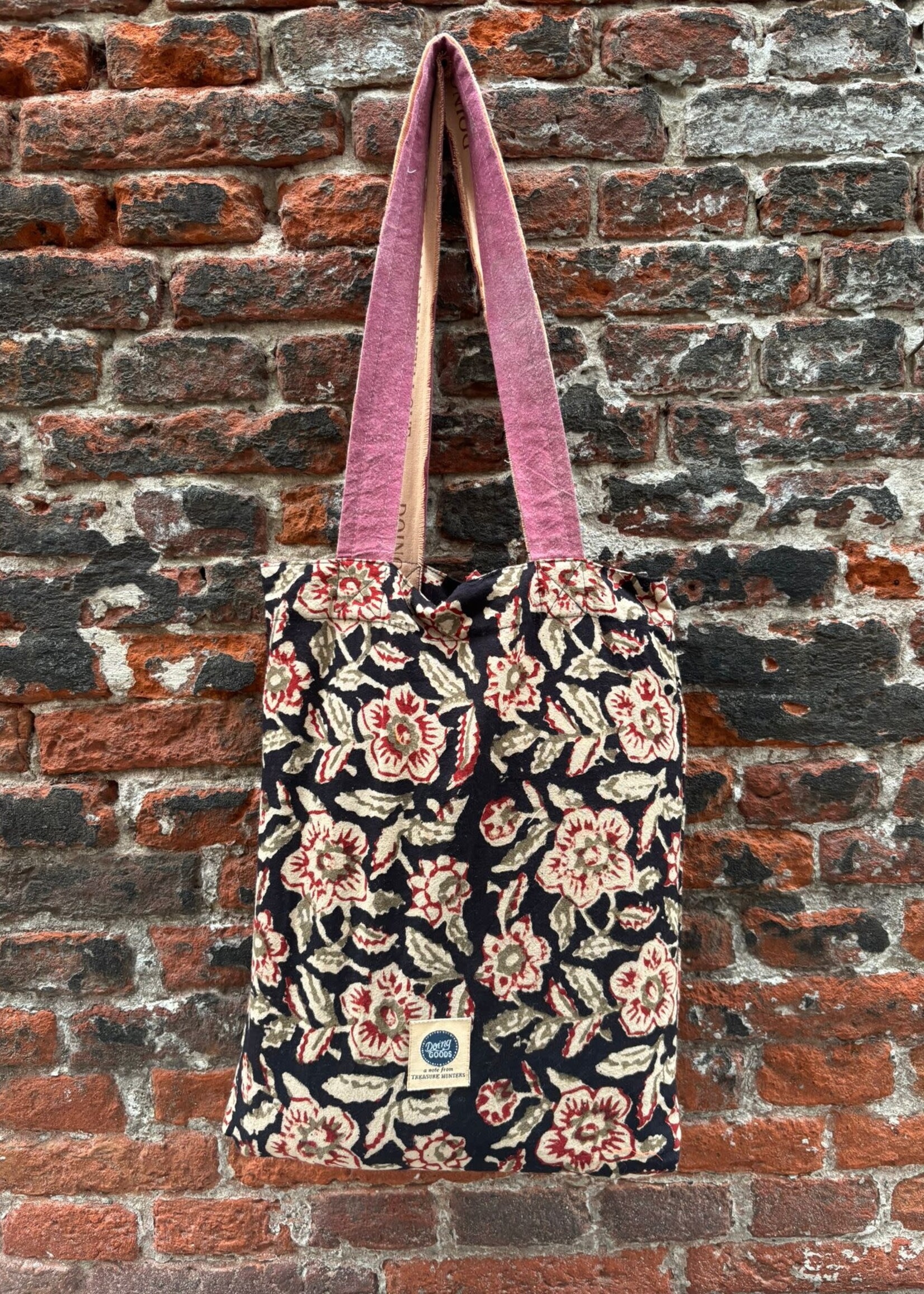 Doing Goods Doing Goods Maggie Horse Double Throw in Tote Bag 240 x 280 cm