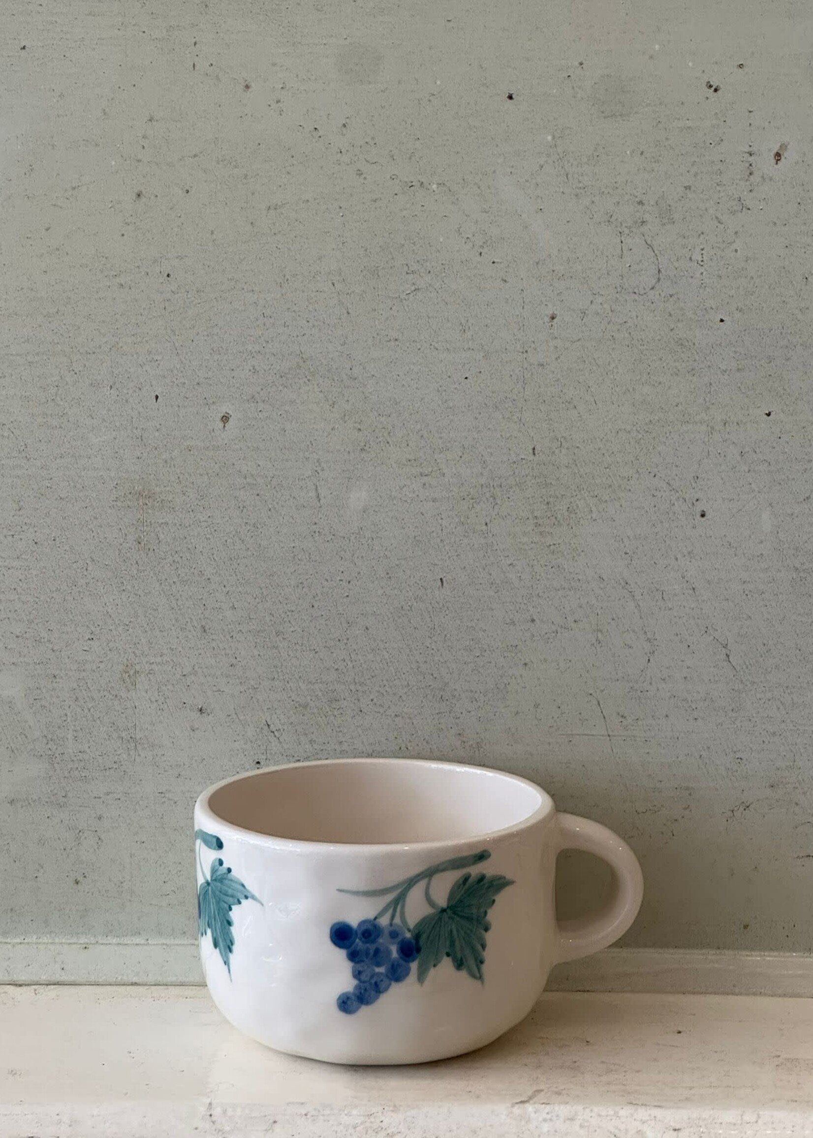 Anna + Nina Anna + Nina Grapevine Cappuccino Mug