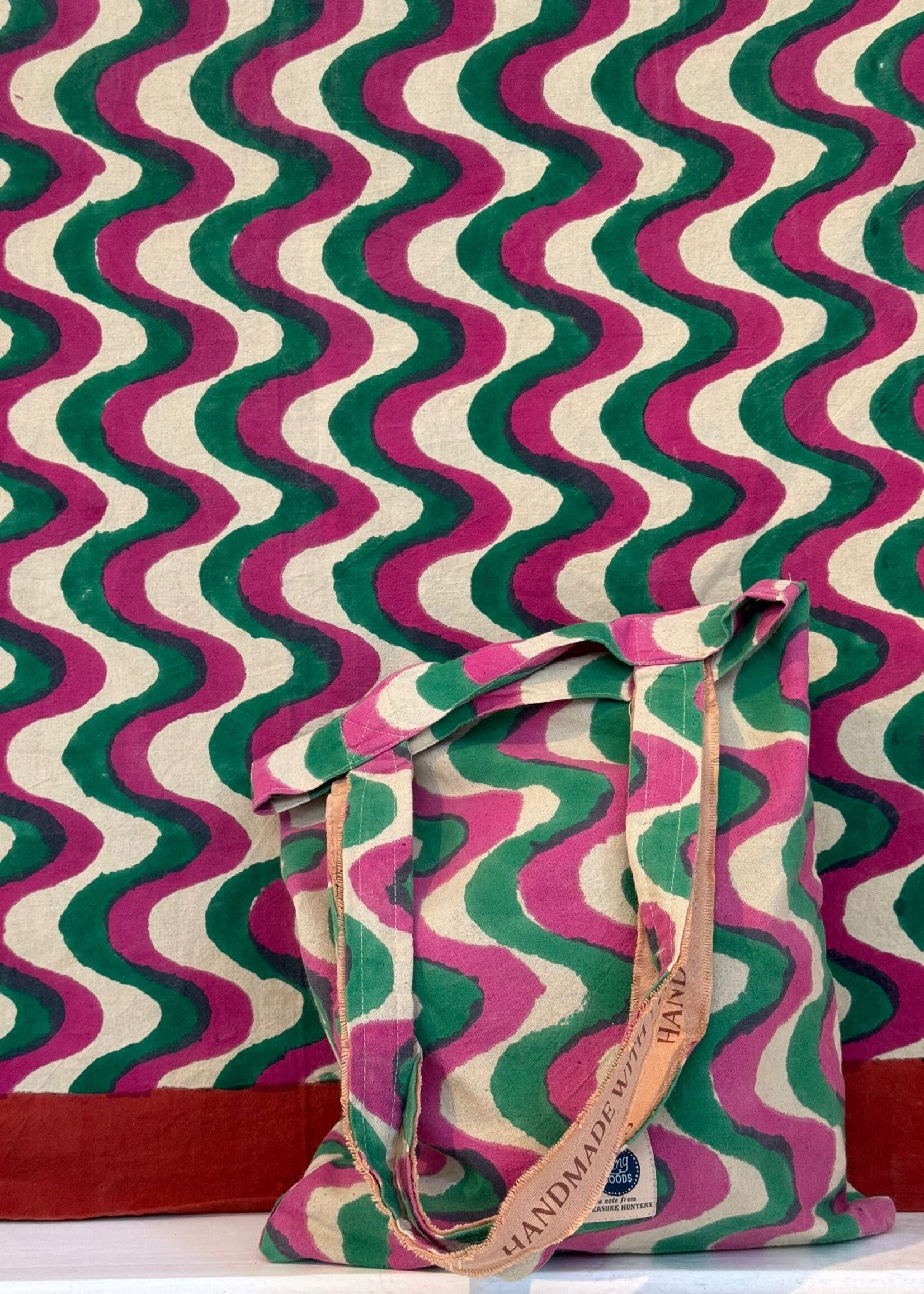 Doing Goods Doing Goods Millie Single Throw in Tote Bag 140 x 220 cm