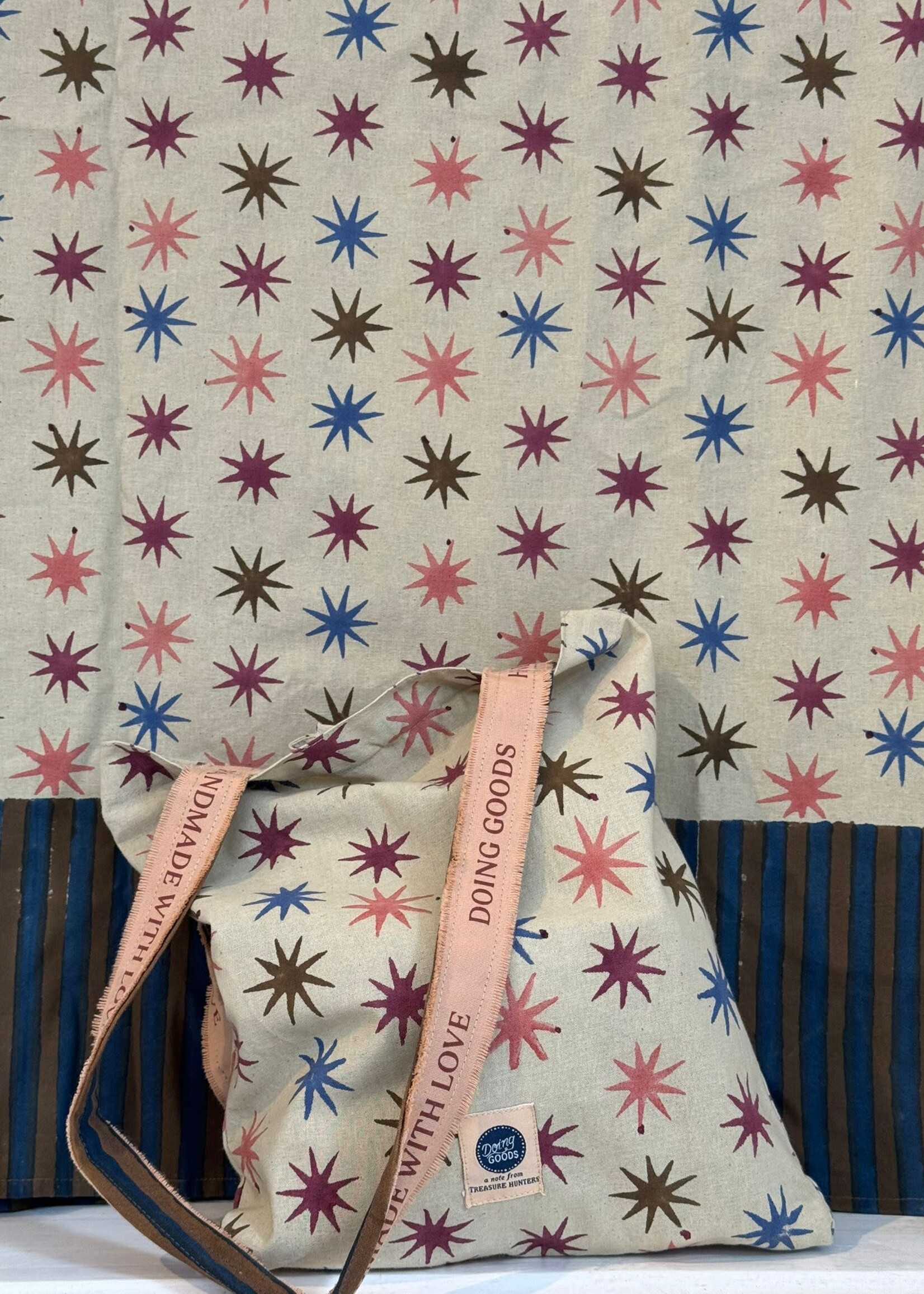 Doing Goods Doing Goods Noa Star Table Throw in Tote Bag 160 x 350 cm